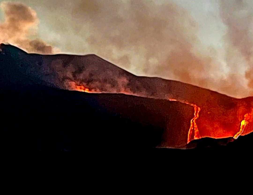 Etna colata lavica estate 2026