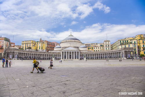 Cosa vedere a Napoli - Piazza del Plabiscito